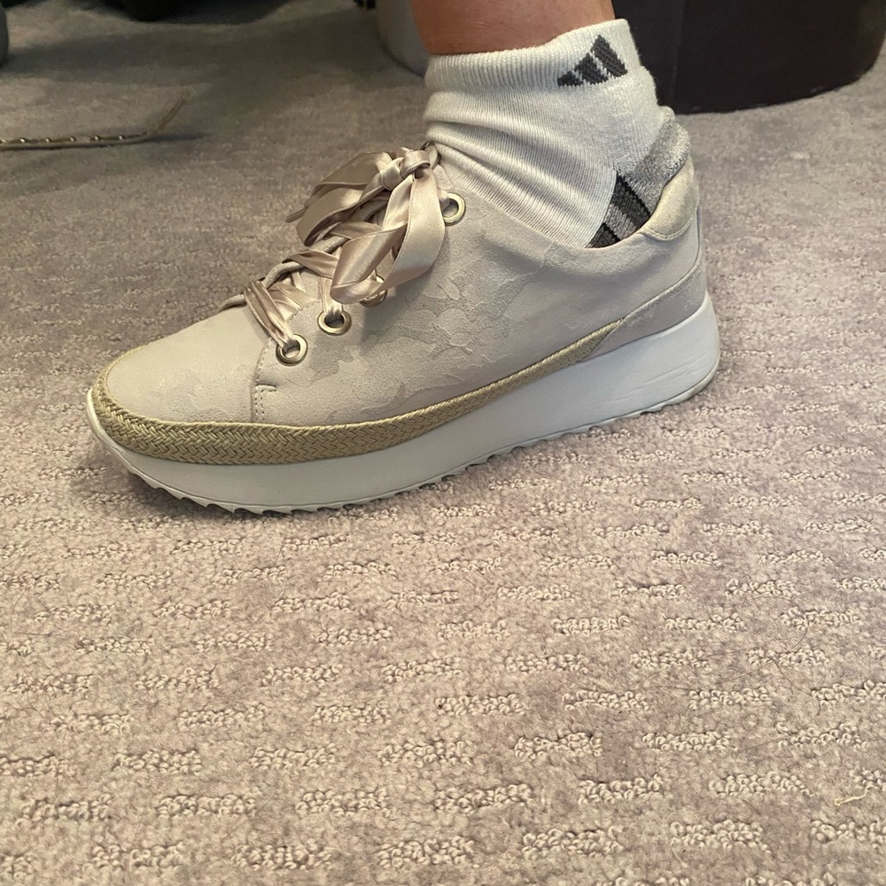 Vaneli sport sneakers